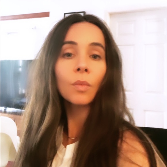 Meet your Posher, Whitney - Picture 1 of 1